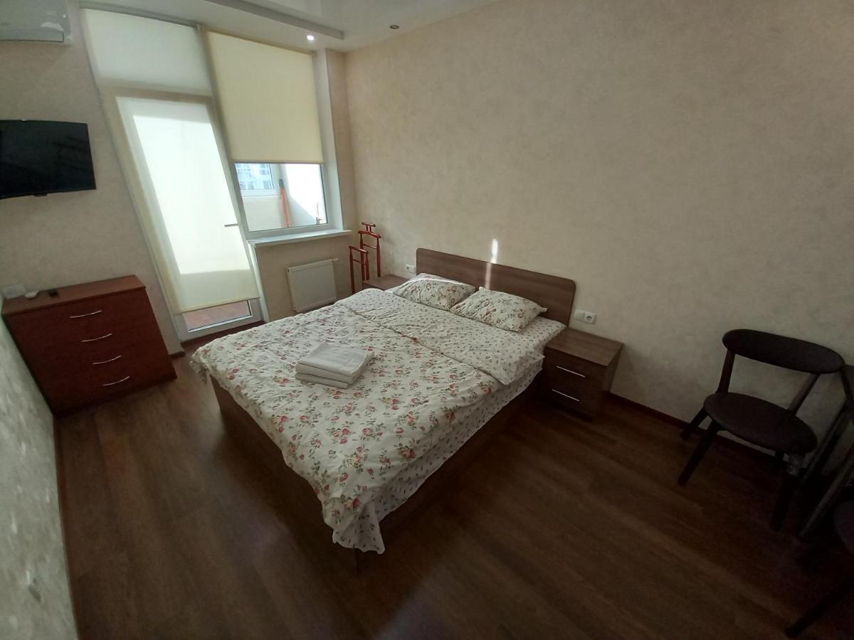 Smart Apartments Drahomanova 2А Kyjev Exteriér fotografie