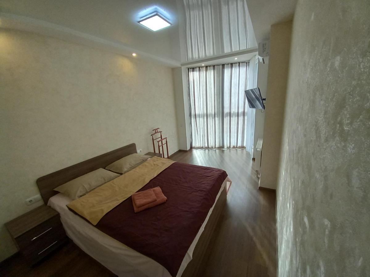Smart Apartments Drahomanova 2А Kyjev Exteriér fotografie